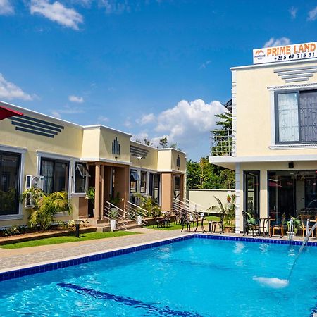 Primeland Hotel Moshi Bagian luar foto