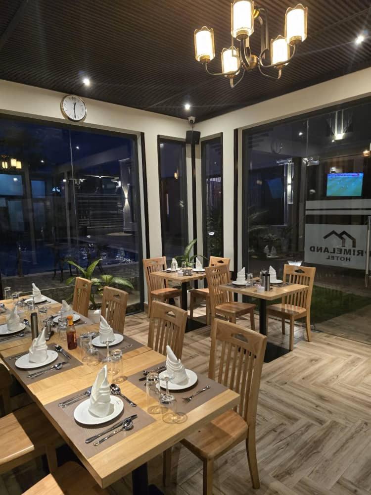 Primeland Hotel Moshi Bagian luar foto