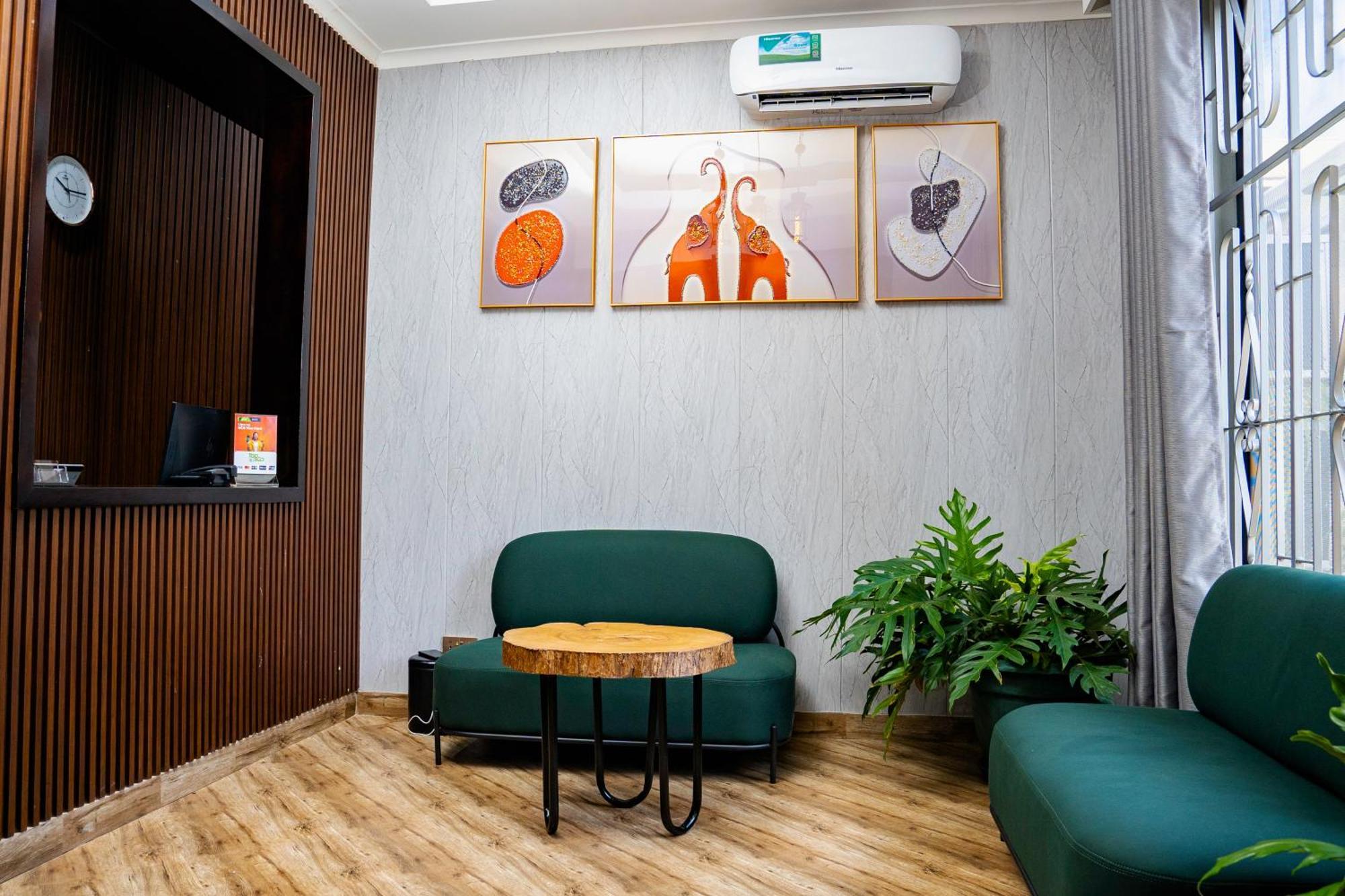 Primeland Hotel Moshi Bagian luar foto
