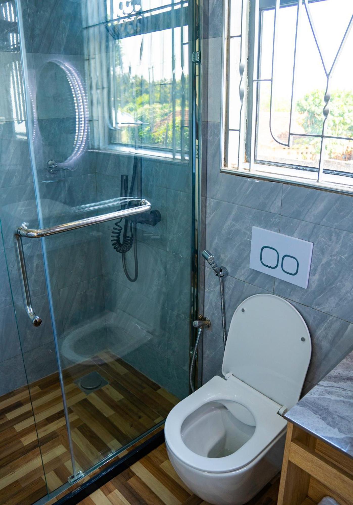 Primeland Hotel Moshi Bagian luar foto
