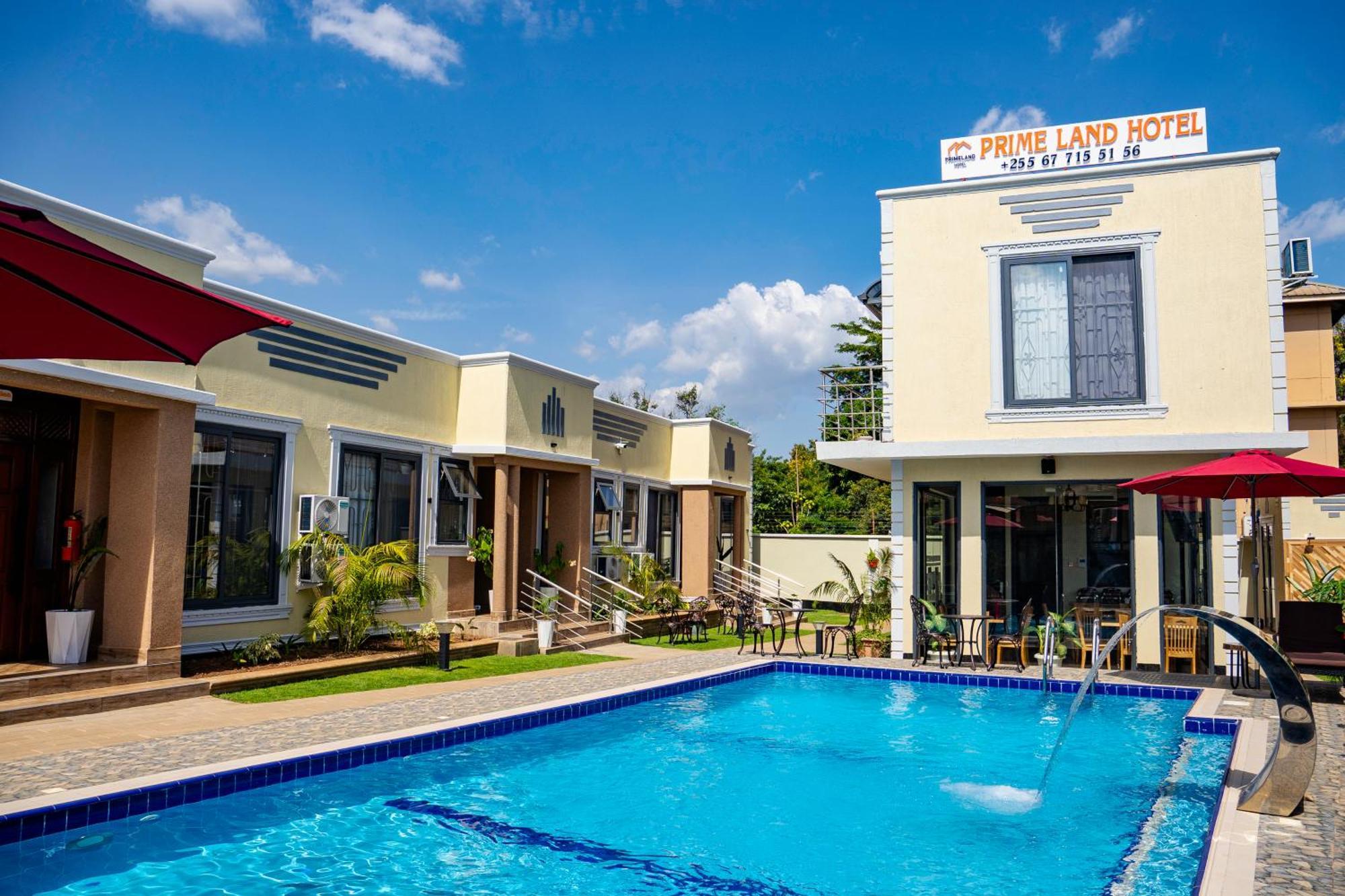Primeland Hotel Moshi Bagian luar foto